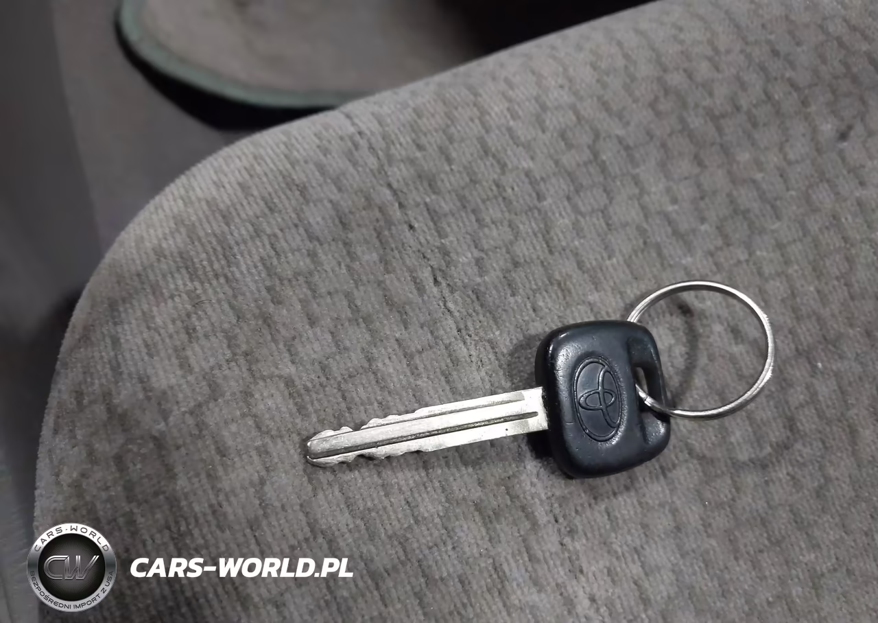 2003 Toyota Corolla Le VIN:JTDBR32E930028926 - 11