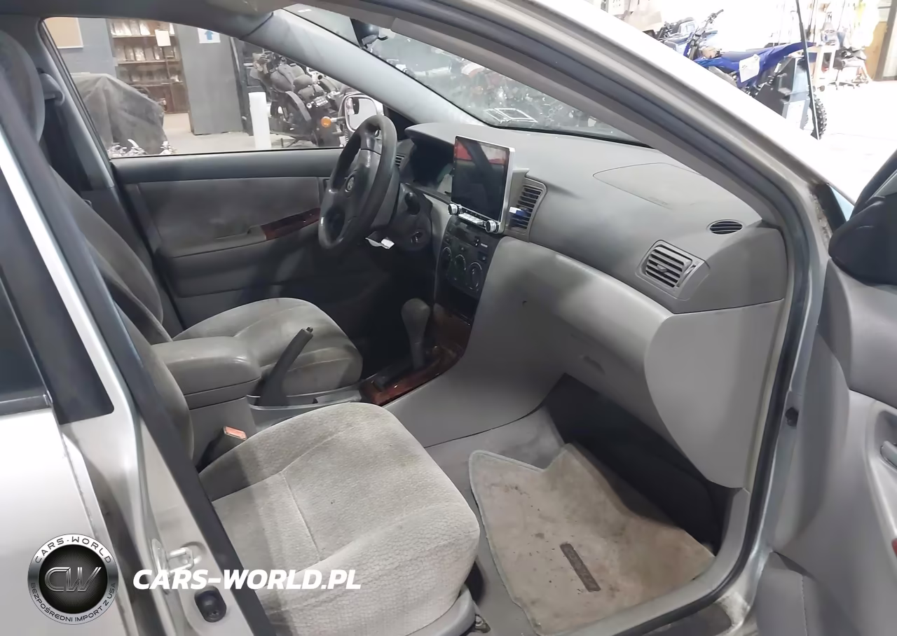 2003 Toyota Corolla Le VIN:JTDBR32E930028926 - 5