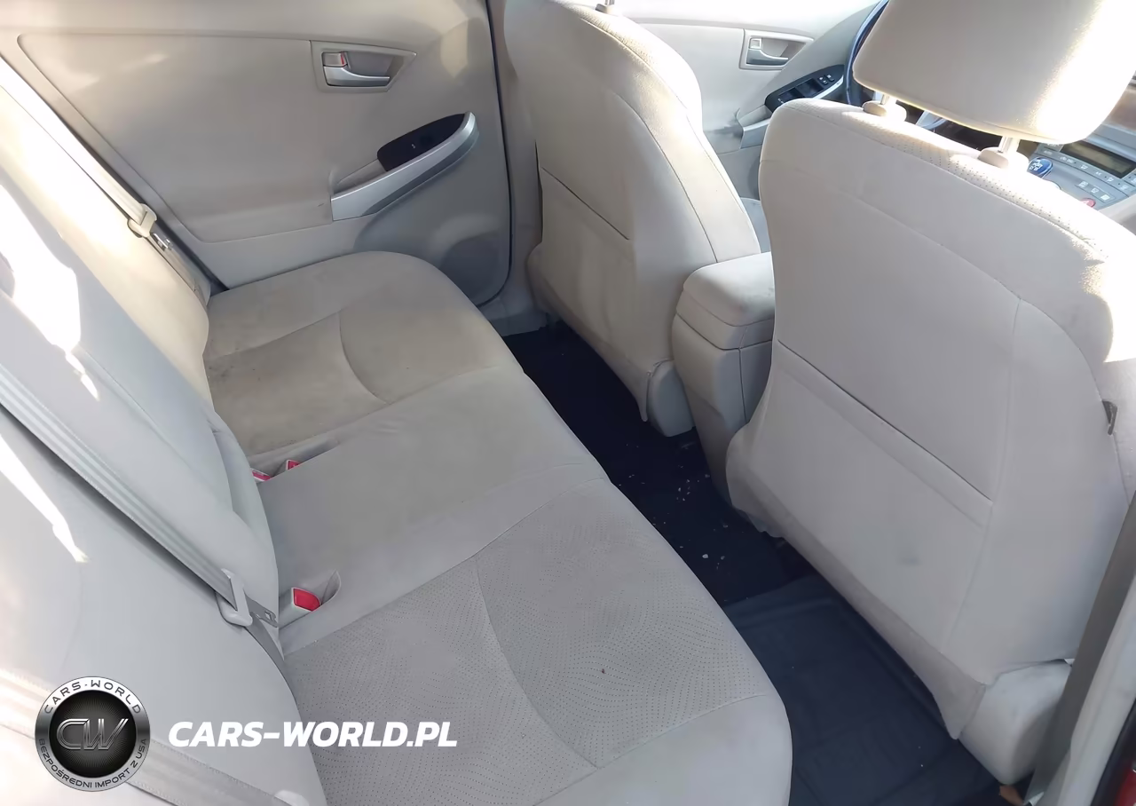 2014 Toyota Prius Three VIN:JTDKN3DU3E0375848 - 8