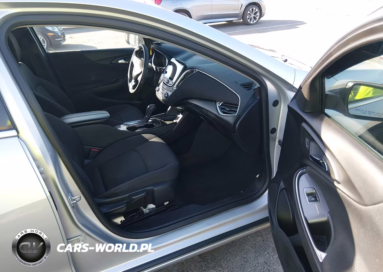 2019 Chevrolet Malibu Lt VIN:1G1ZD5ST3KF170765 - 5
