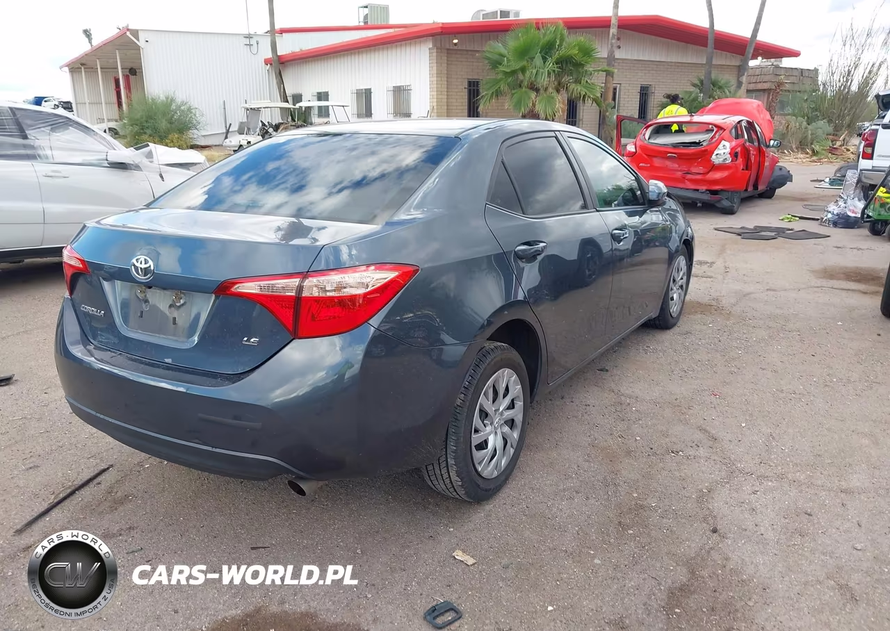 2019 Toyota Corolla Le VIN:2T1BURHE8KC245736 - 4