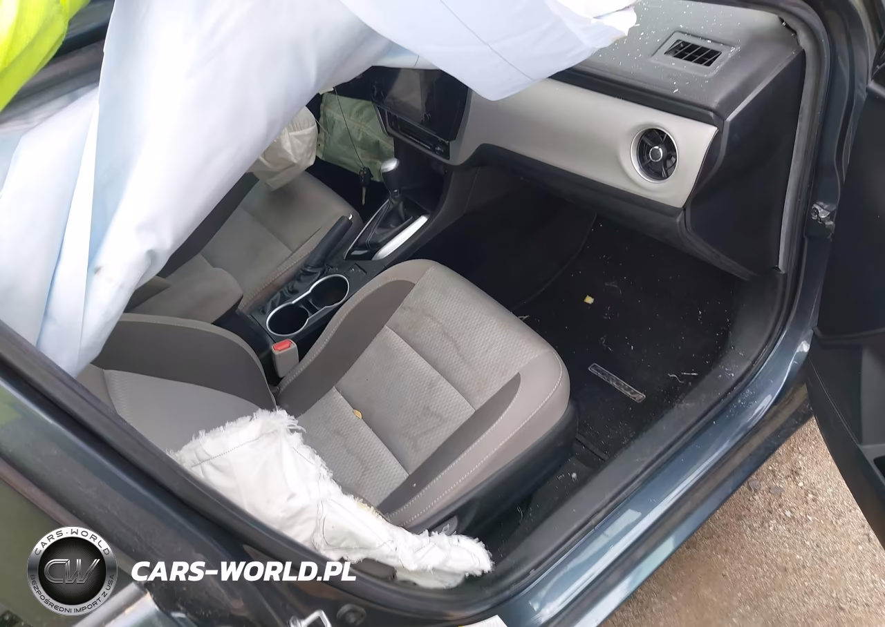 2019 Toyota Corolla Le VIN:2T1BURHE8KC245736 - 5