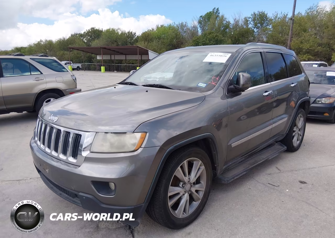 2013 Jeep Grand Cherokee Laredo VIN:1C4RJEAT1DC520271 - 2