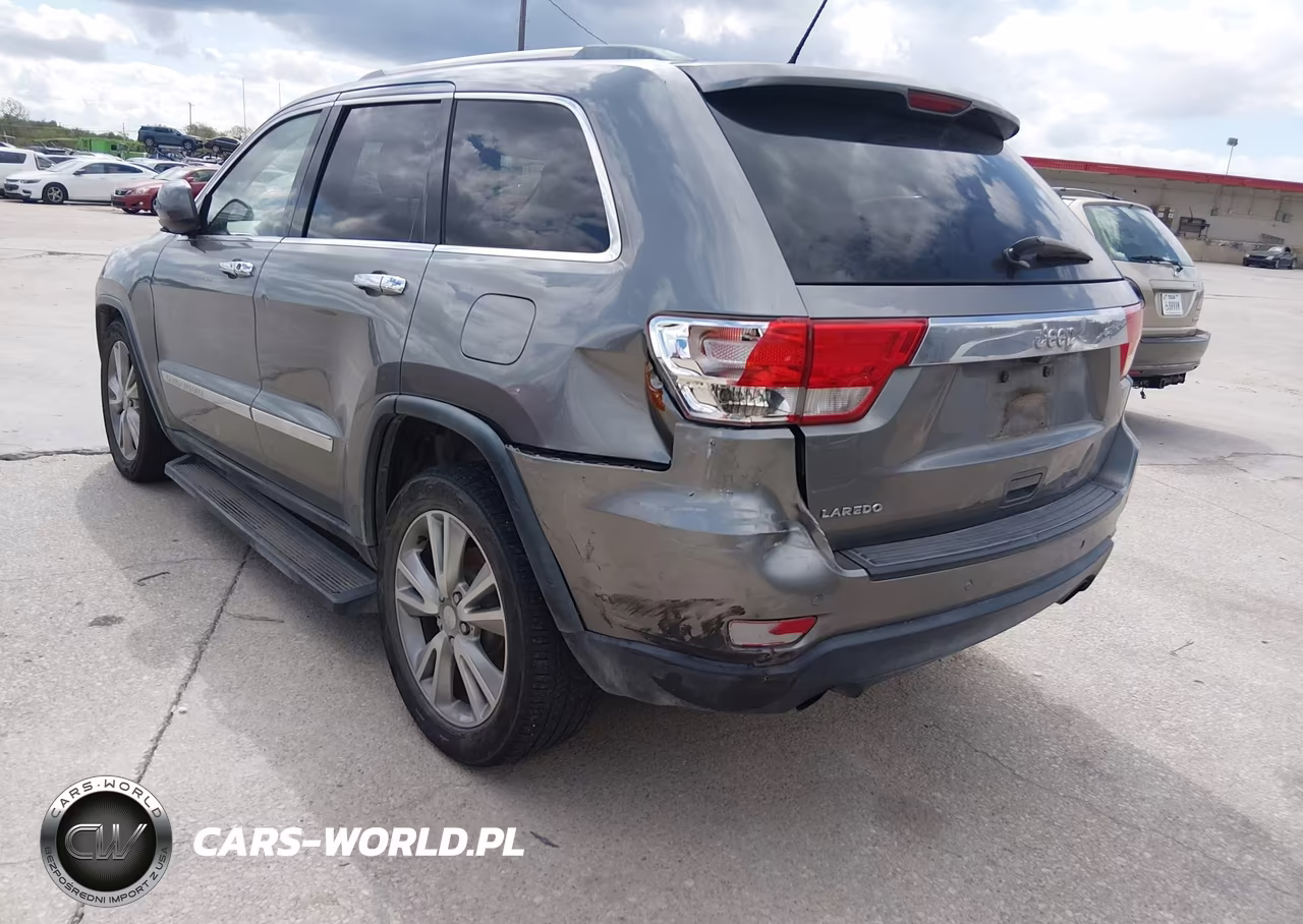 2013 Jeep Grand Cherokee Laredo VIN:1C4RJEAT1DC520271 - 6