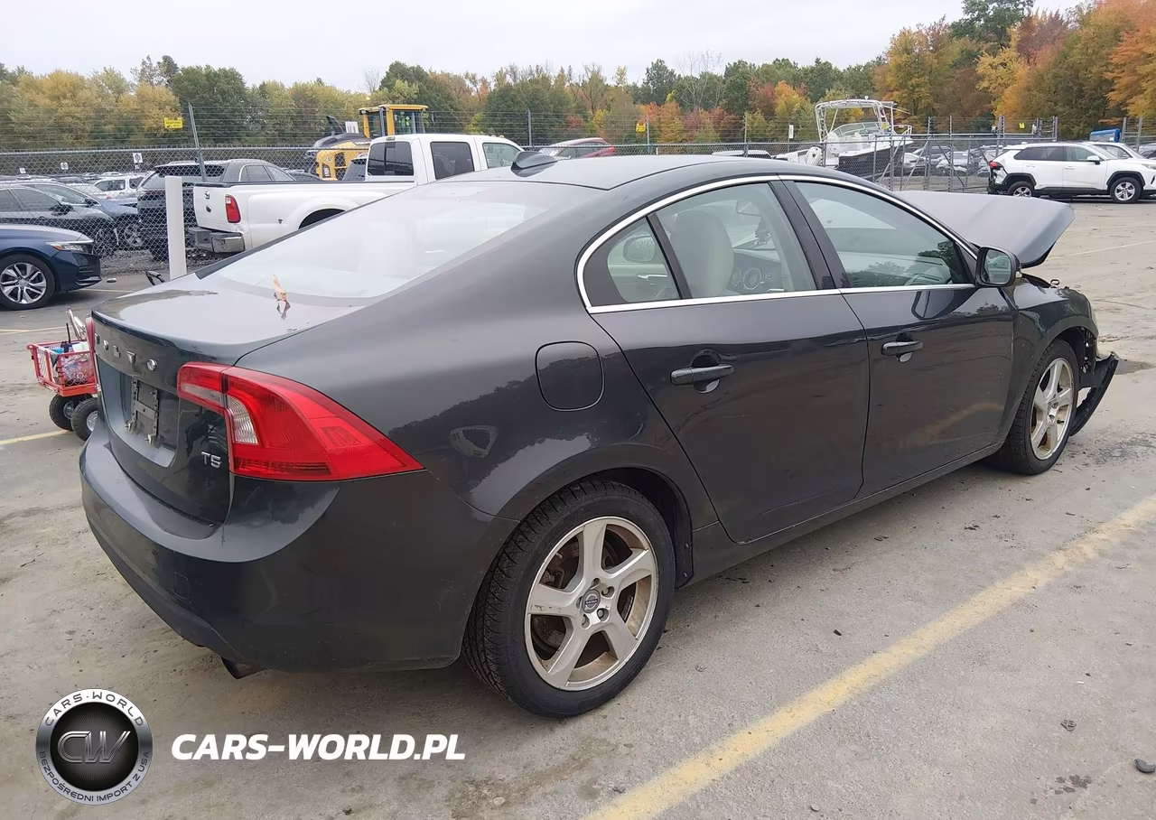 2012 Volvo S60 T5 VIN:YV1622FSXC2045085 - 4