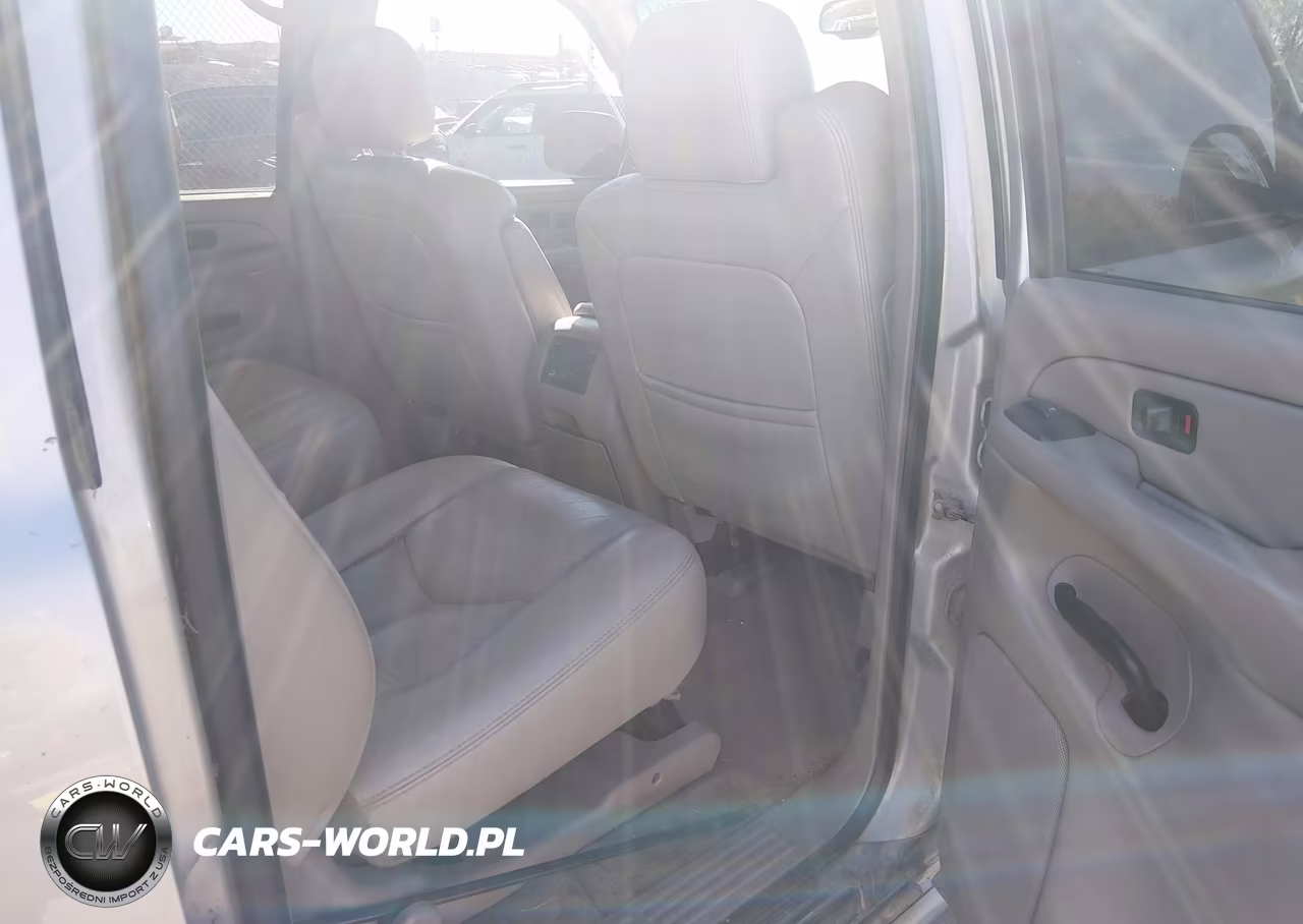 2005 Chevrolet Suburban 1500 Z71 VIN:3GNFK16Z15G105611 - 8