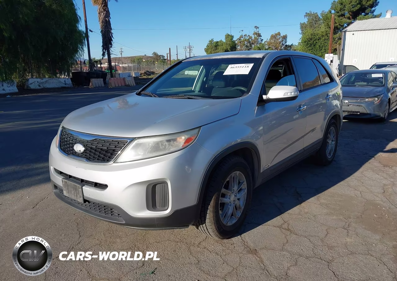 2015 Kia Sorento Lx VIN:5XYKTCA6XFG563273 - 2