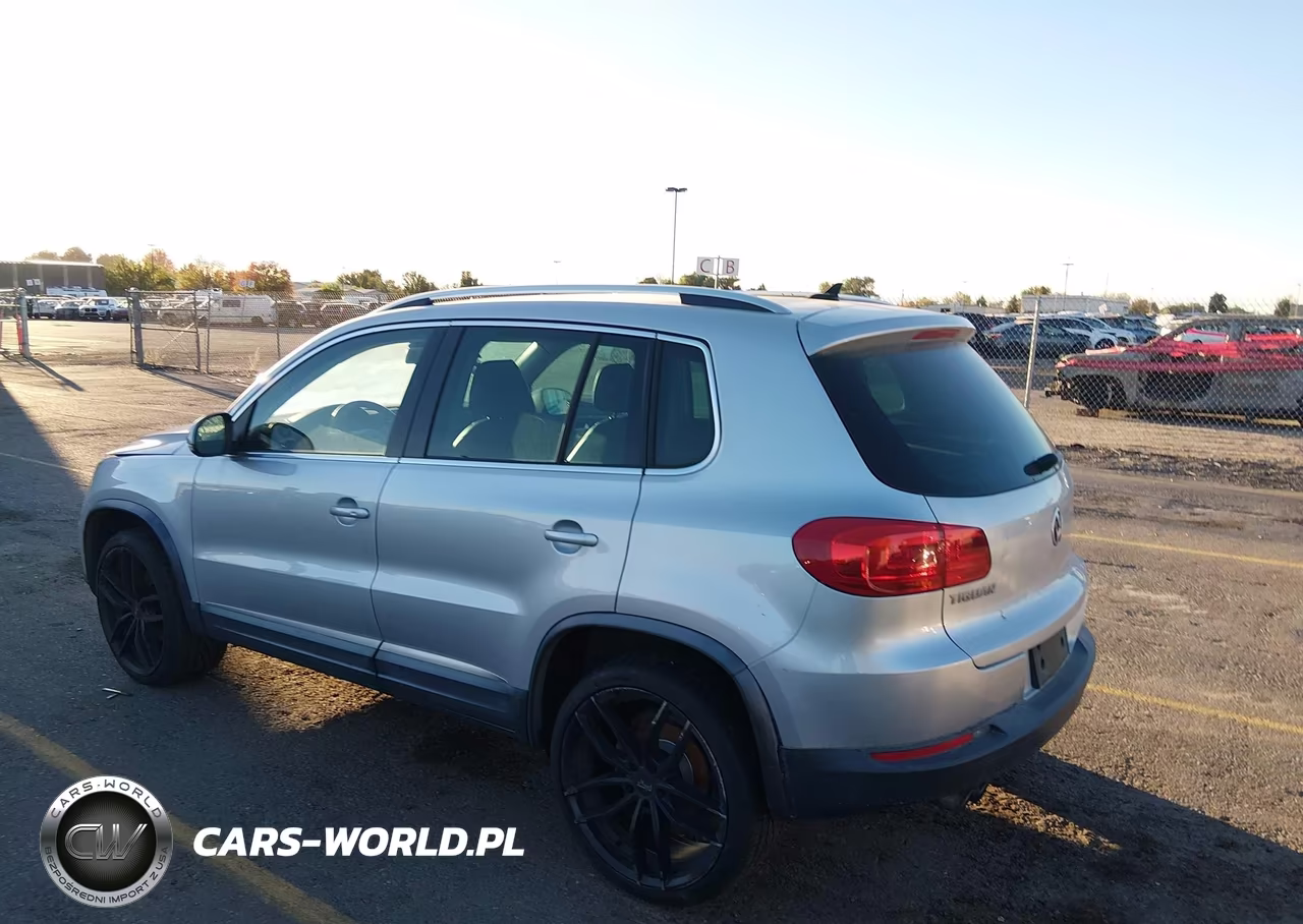 2013 Volkswagen Tiguan Sel VIN:WVGBV3AX5DW063553 - 3
