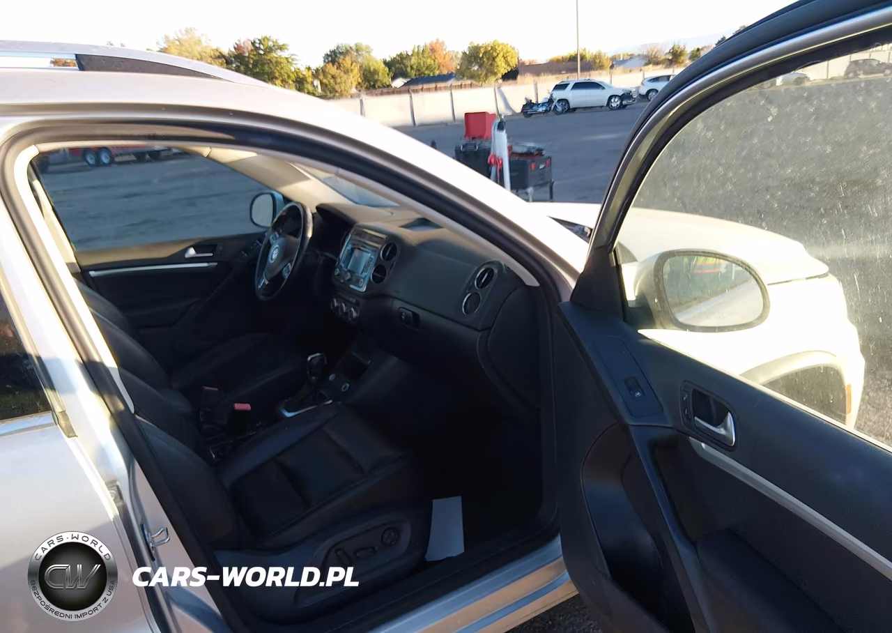 2013 Volkswagen Tiguan Sel VIN:WVGBV3AX5DW063553 - 5