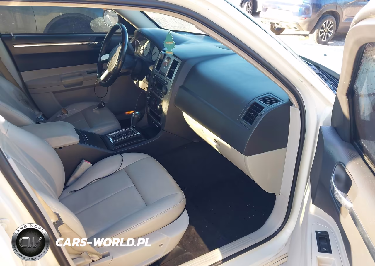 2006 Chrysler 300 Touring VIN:2C3KA53G86H498680 - 5