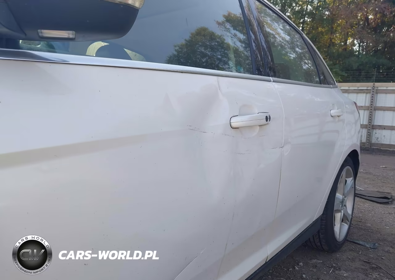 2013 Ford Focus Titanium VIN:1FADP3N22DL113399 - 6