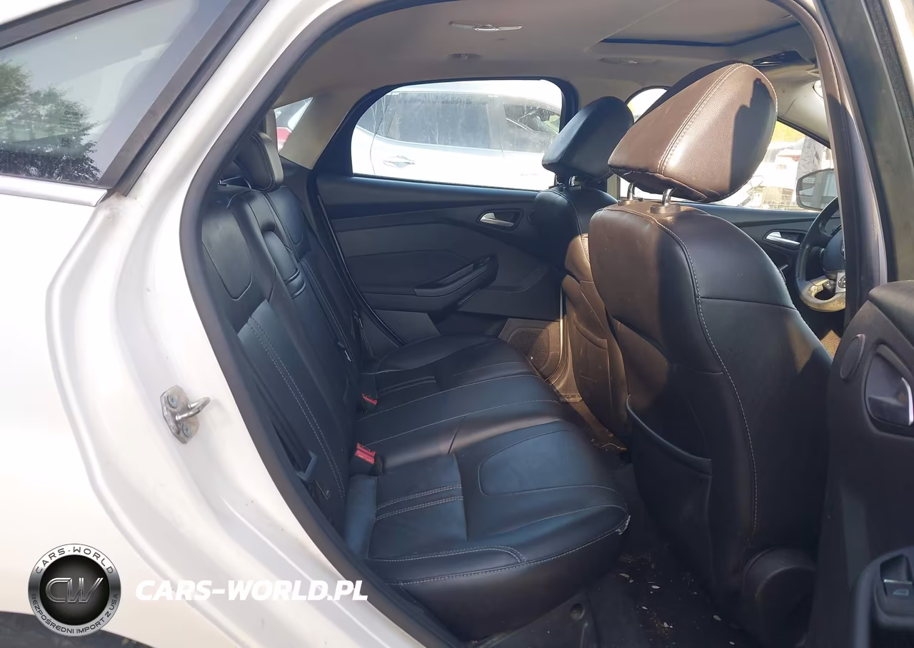 2013 Ford Focus Titanium VIN:1FADP3N22DL113399 - 8