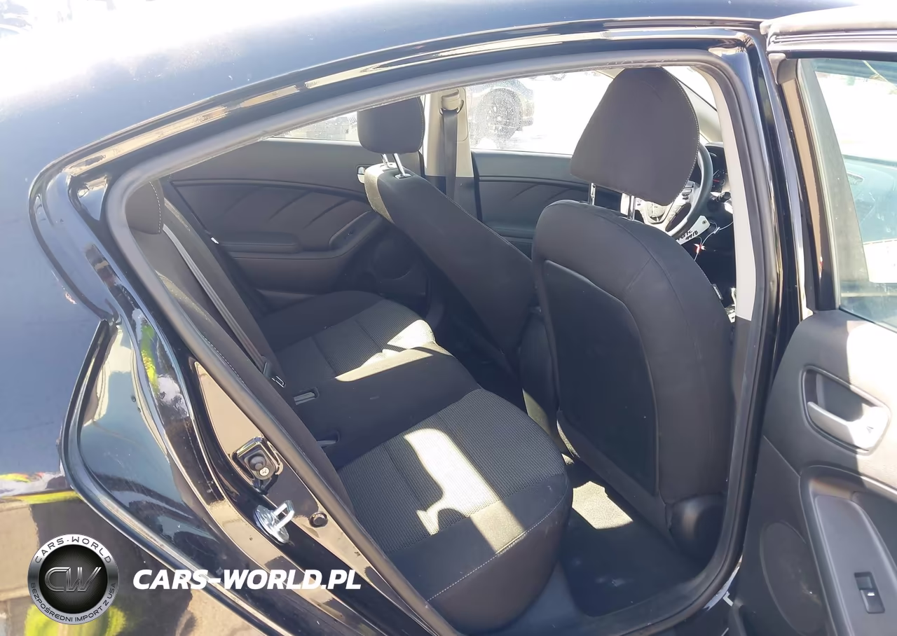 2017 Kia Forte Lx VIN:3KPFK4A75HE117132 - 8
