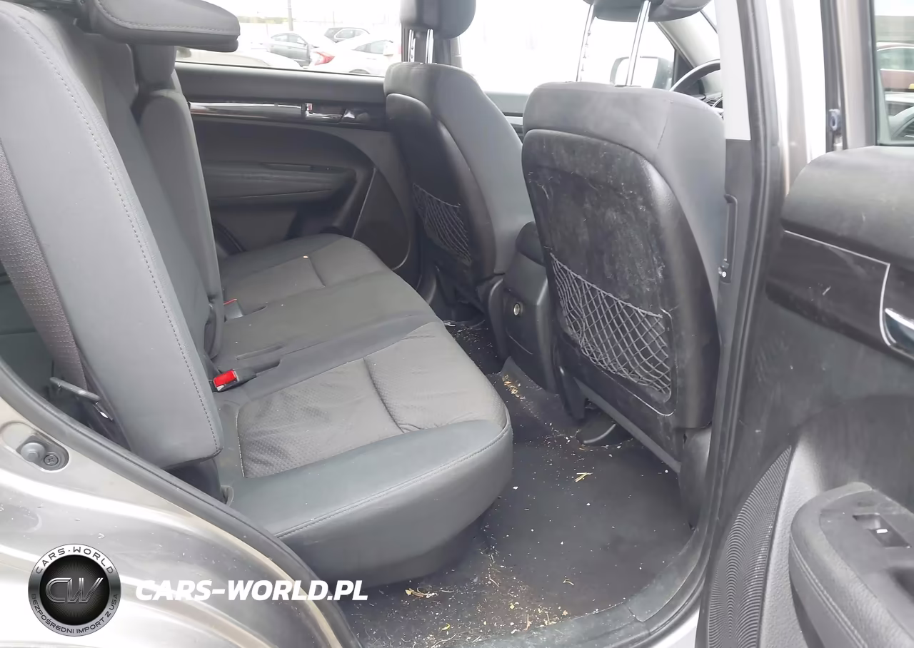 2013 Kia Sorento Lx V6 VIN:5XYKTDA26DG402368 - 8