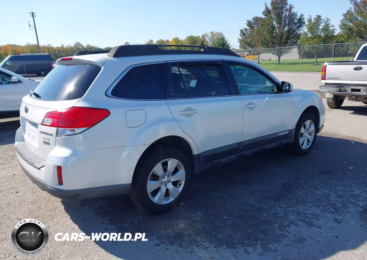2012 Subaru Outback 2.5I Premium VIN:4S4BRBCC5C3277547 - 4