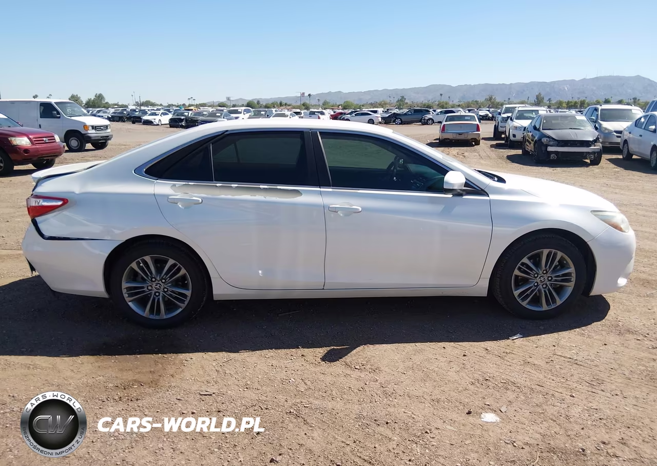 2015 Toyota Camry Se VIN:4T1BF1FK5FU010168 - 12