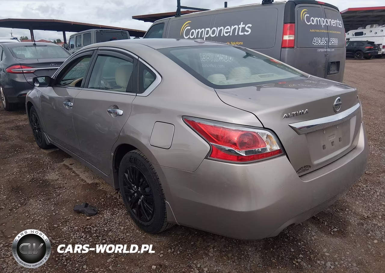 2015 Nissan Altima 2.5 S VIN:1N4AL3AP2FC173511 - 3