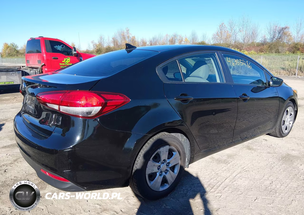 2017 Kia Forte Lx VIN:3KPFK4A71HE098160 - 4