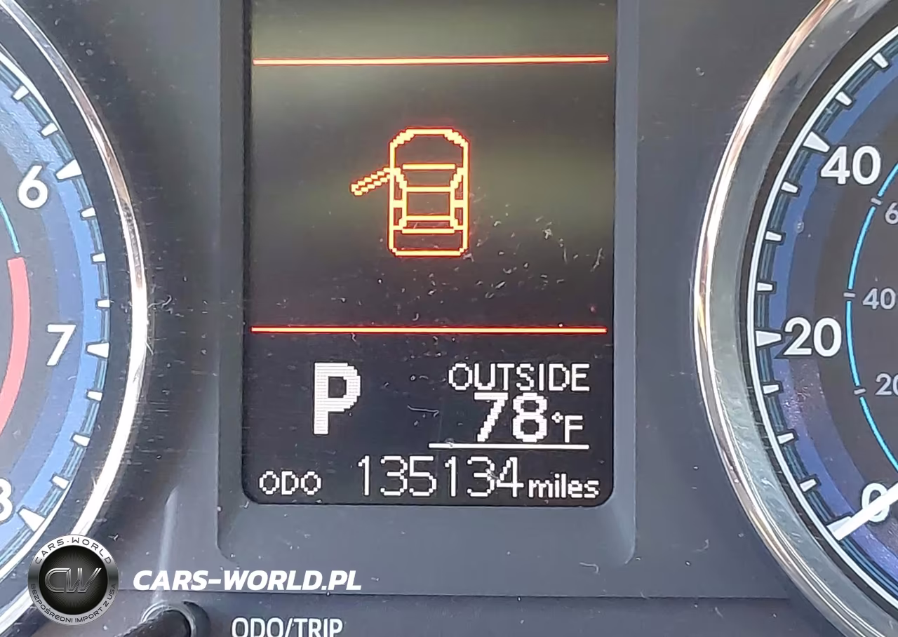 2018 Toyota Corolla Le VIN:5YFBURHE7JP750455 - 7