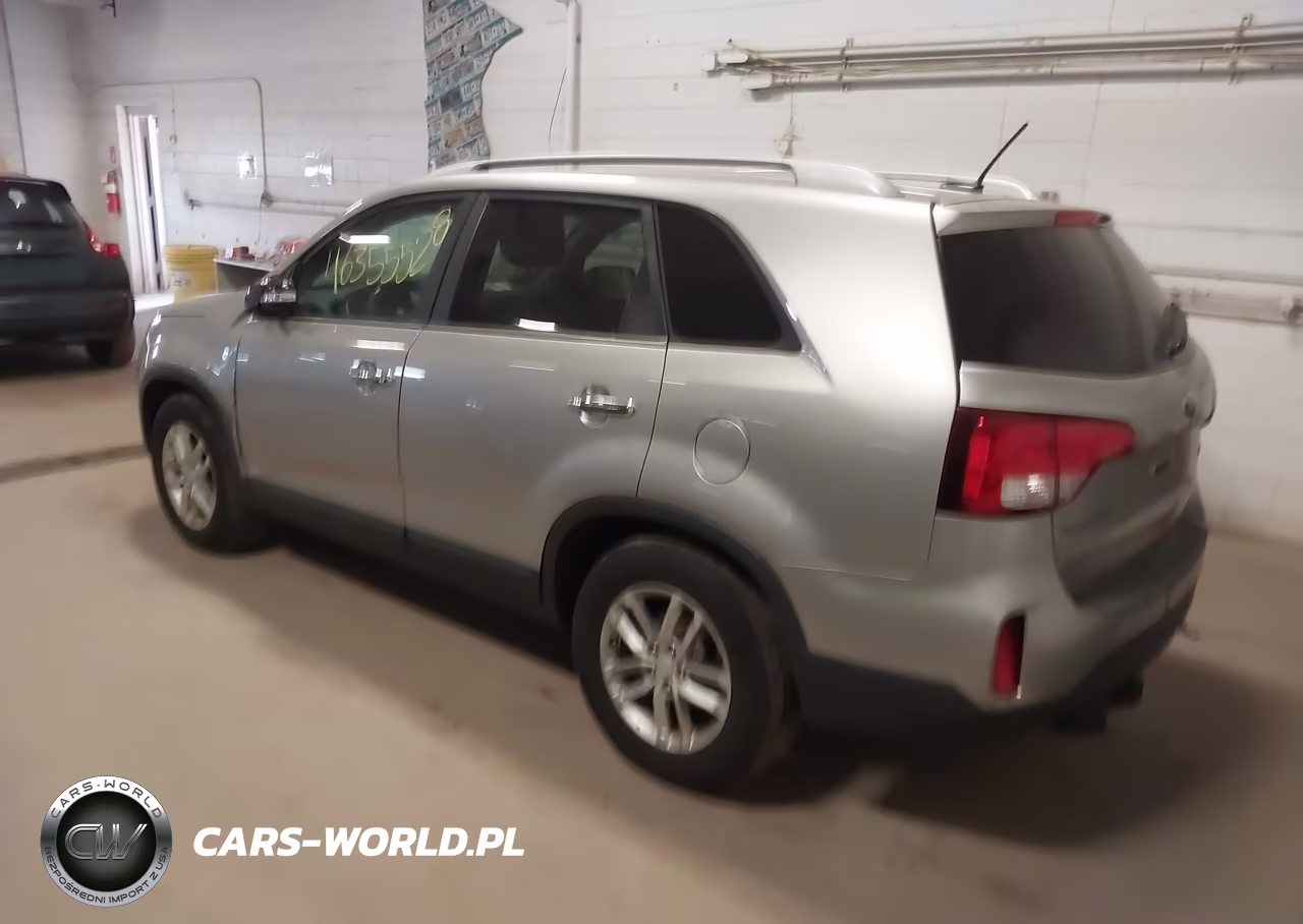 2014 Kia Sorento Lx V6 VIN:5XYKTDA72EG469367 - 3