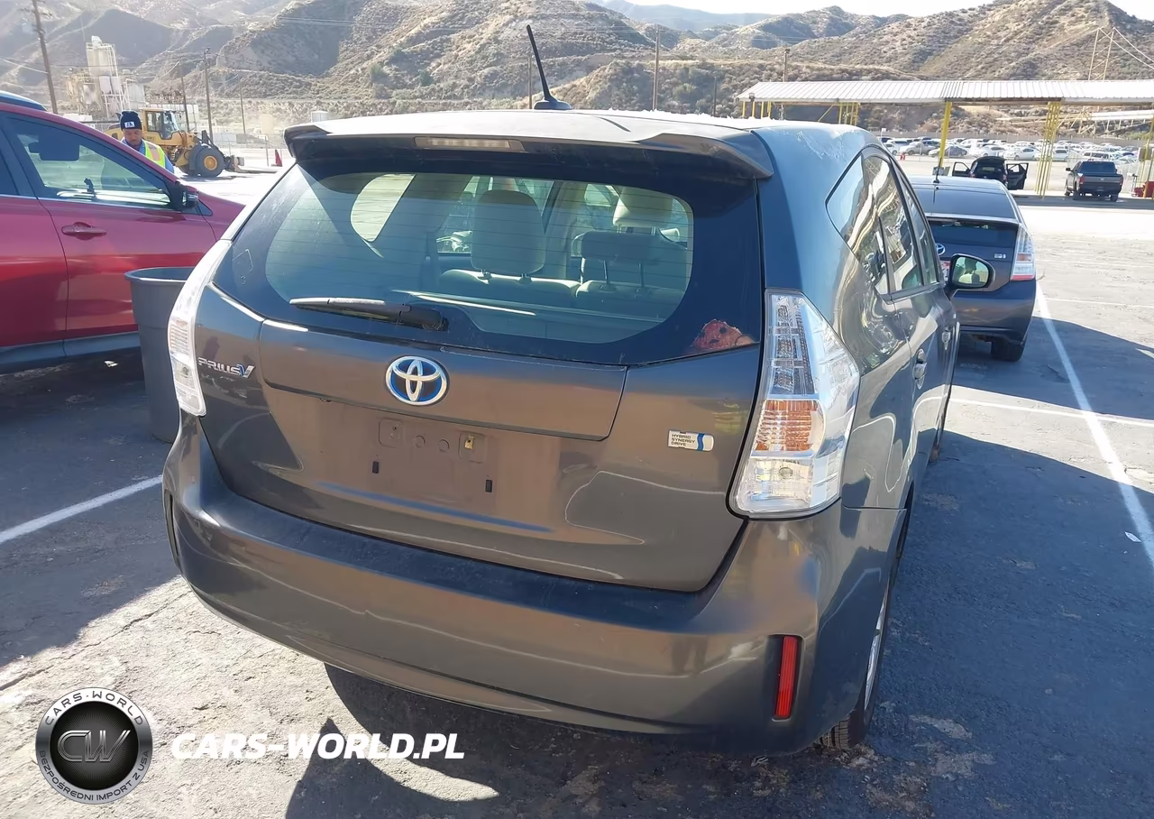 2013 Toyota Prius V Three VIN:JTDZN3EU1D3260031 - 4