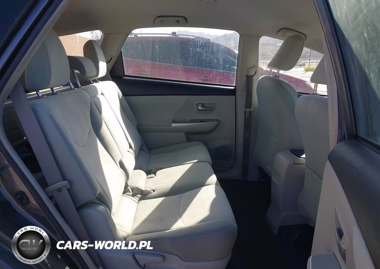 2013 Toyota Prius V Three VIN:JTDZN3EU1D3260031 - 8