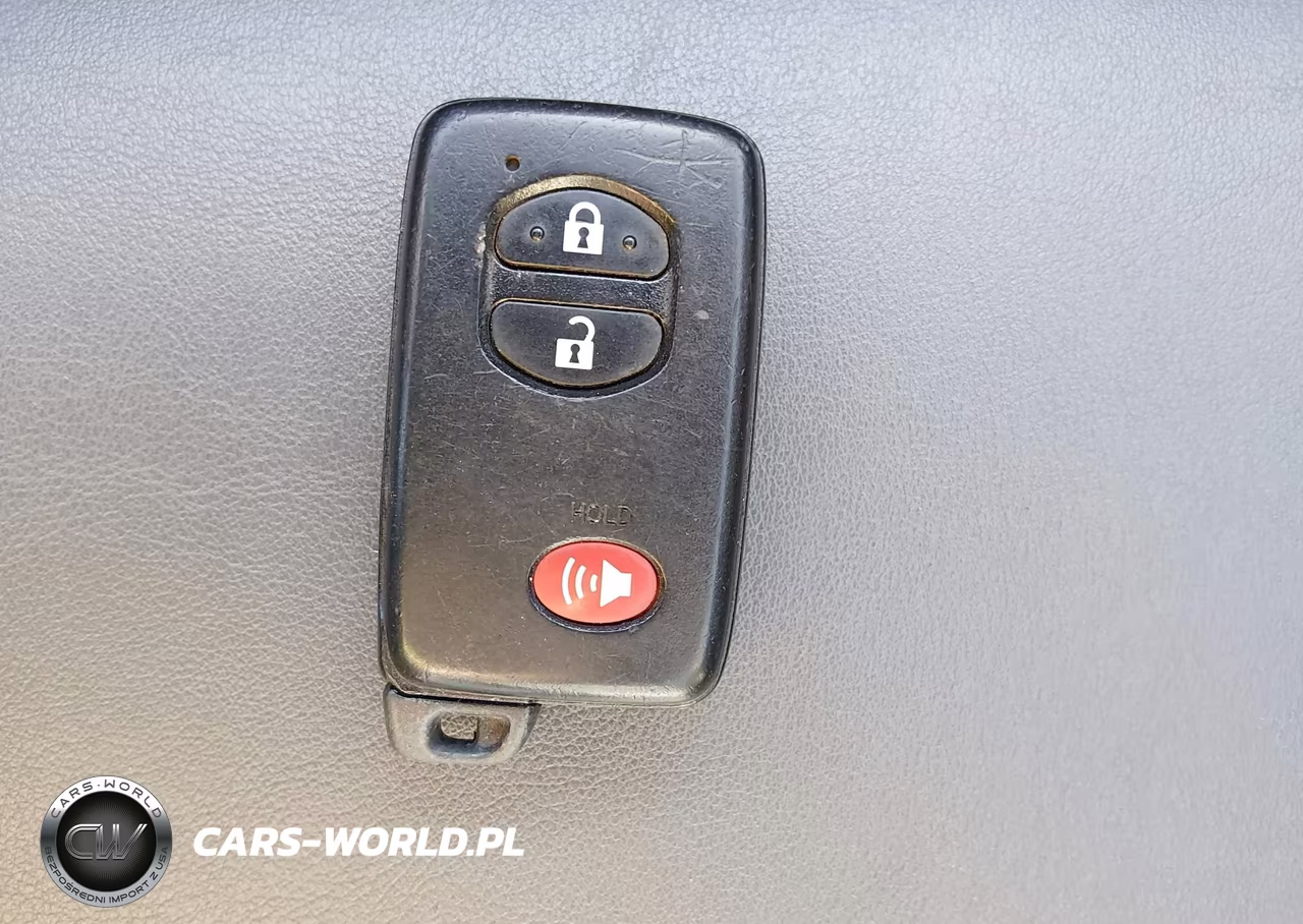 2012 Toyota Prius V Five VIN:JTDZN3EU8C3157445 - 11