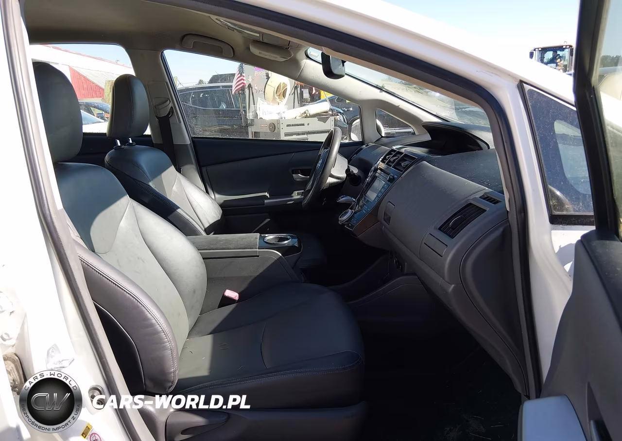 2012 Toyota Prius V Five VIN:JTDZN3EU8C3157445 - 5