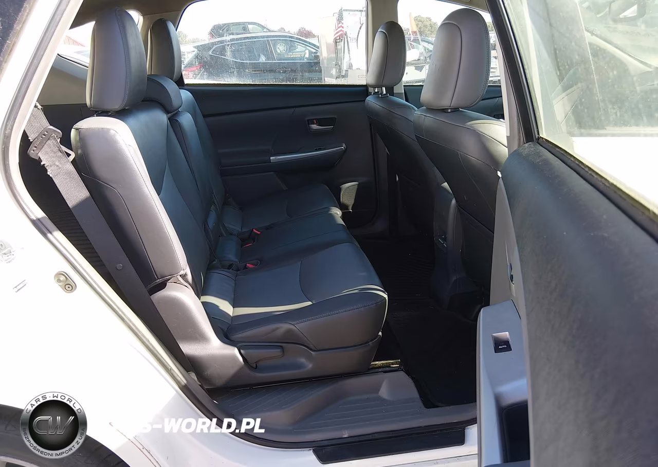 2012 Toyota Prius V Five VIN:JTDZN3EU8C3157445 - 8
