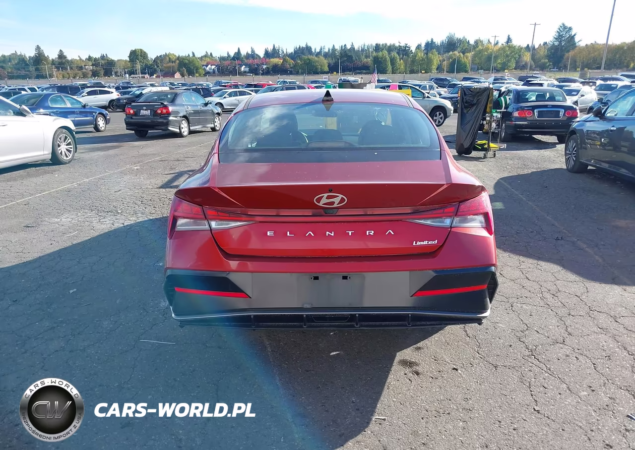 2025 Hyundai Elantra Limited VIN:KMHLP4DG1SU939057 - 17