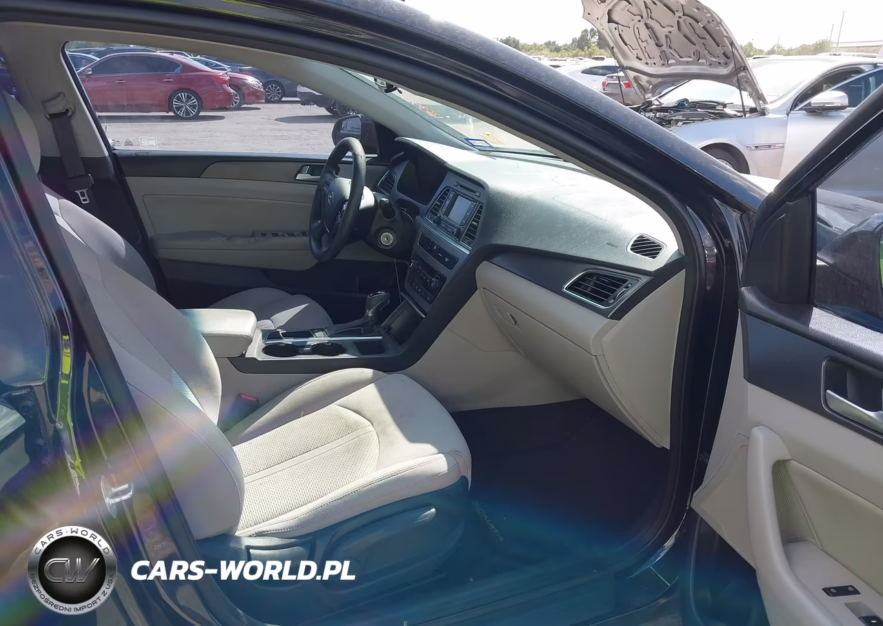 2015 Hyundai Sonata Sport VIN:5NPE34AF8FH032102 - 5