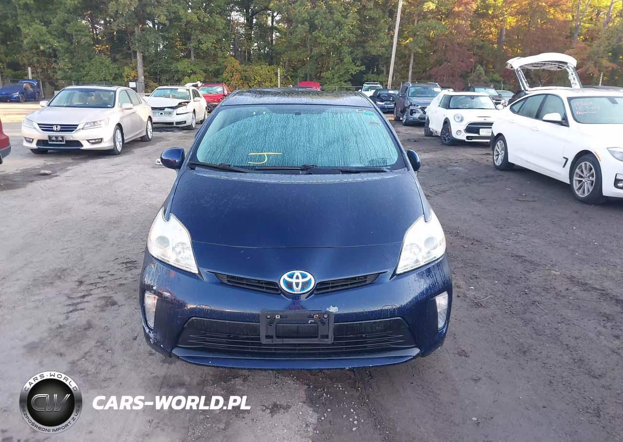 2015 Toyota Prius Two VIN:JTDKN3DU3F1892174 - 12