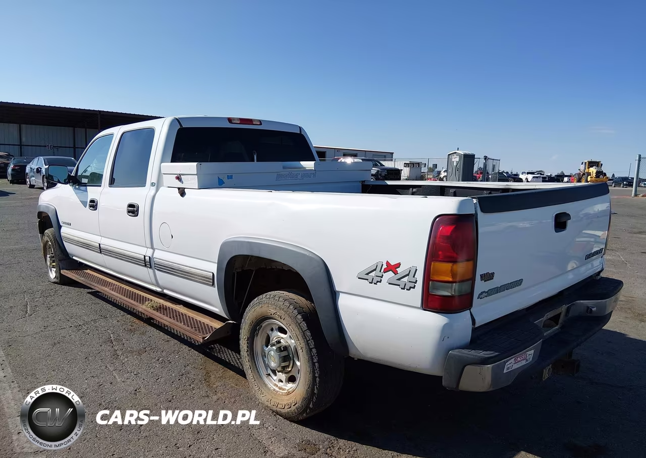 2001 Chevrolet Silverado K2500 Heavy Duty VIN:1GCHK23U11F168476 - 3