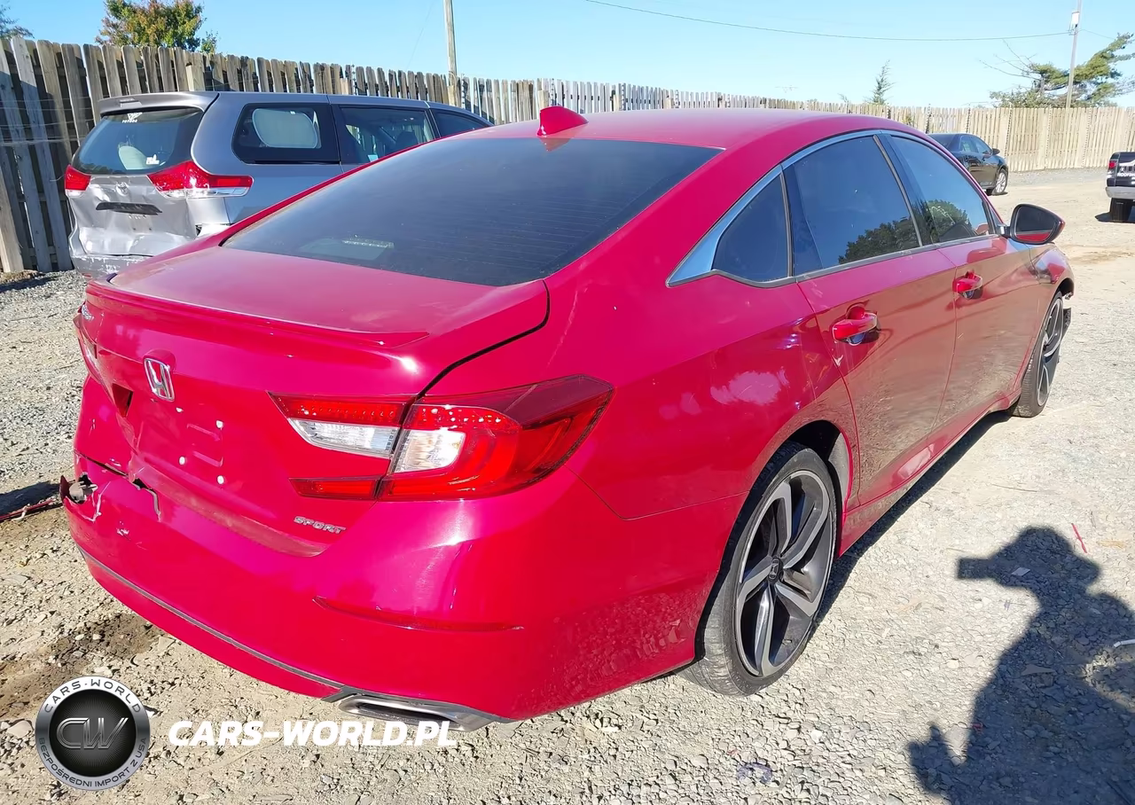 2018 Honda Accord Sport VIN:1HGCV1F31JA182746 - 4