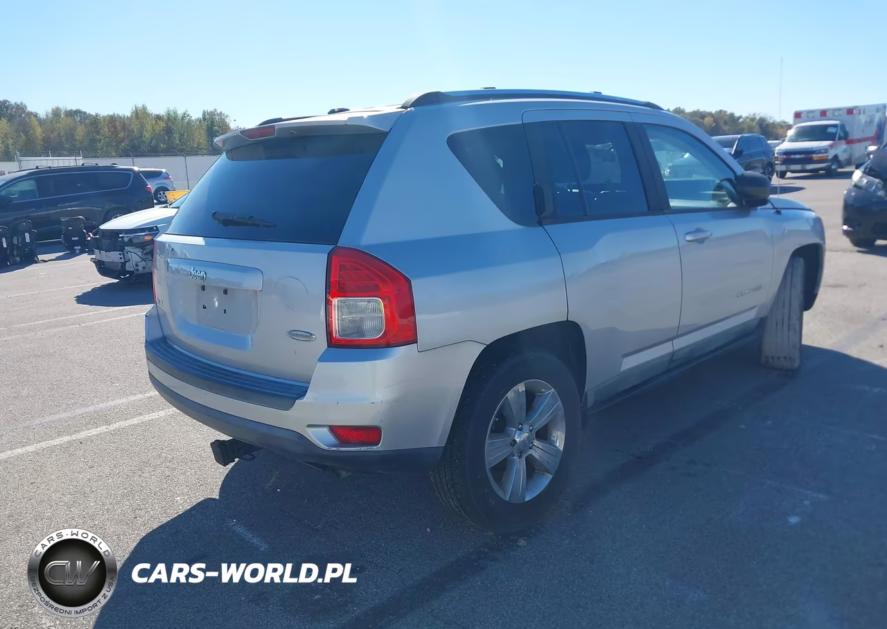 2011 Jeep Compass VIN:1J4NF1FB1BD136663 - 4