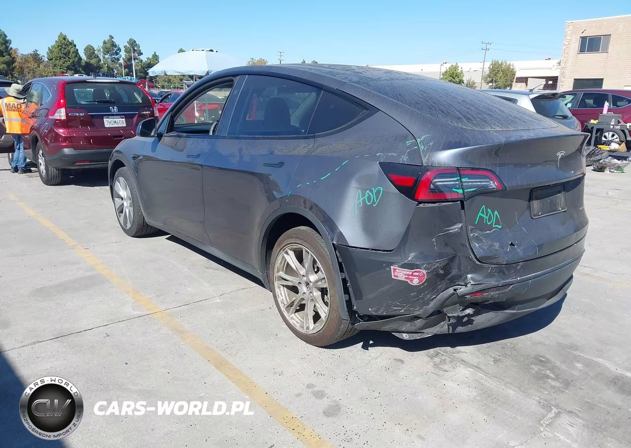 2023 Tesla Model Y Awd-Long Range Dual Motor All-Wheel Drive VIN:7SAYGAEEXPF871902 - 3