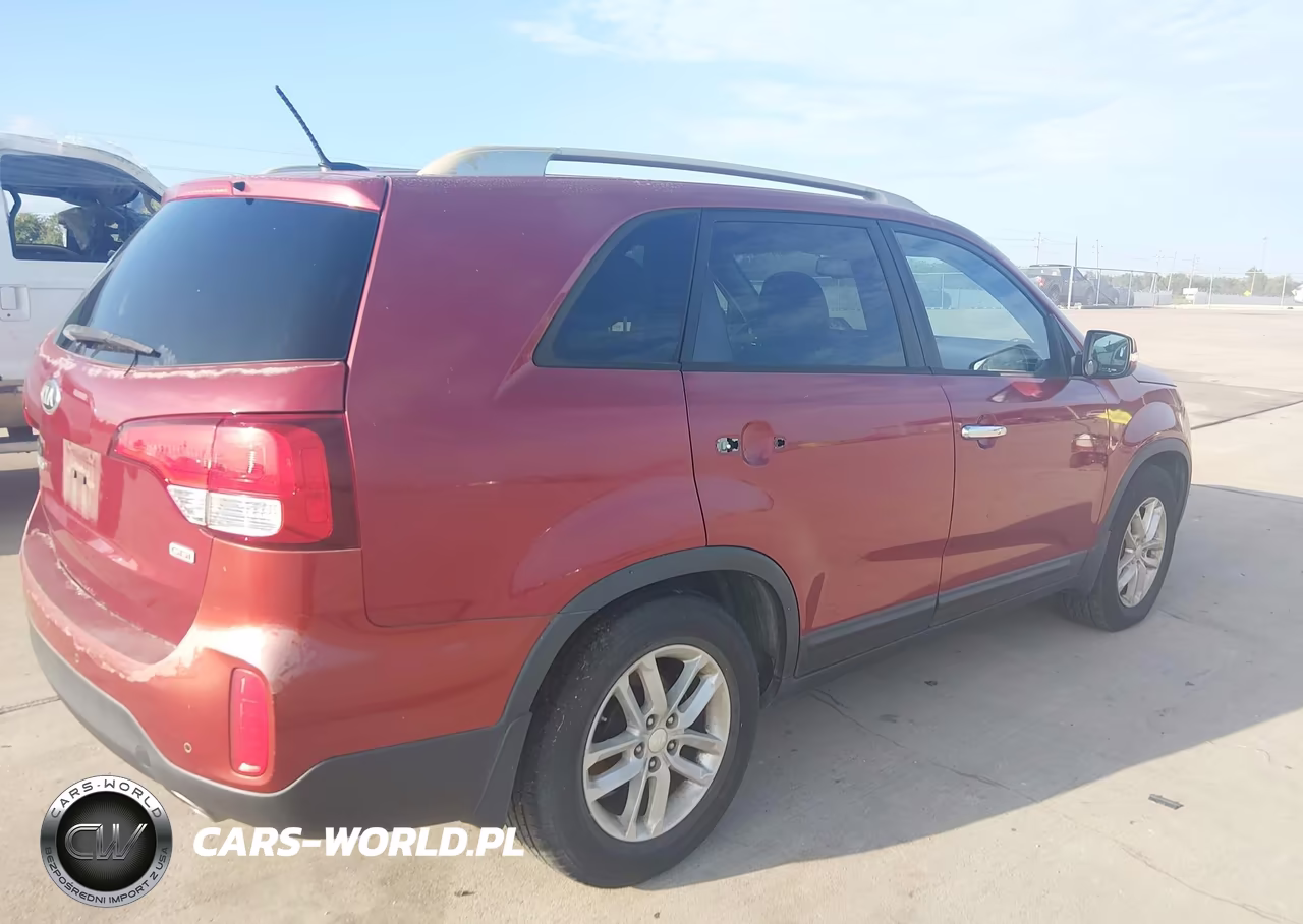 2015 Kia Sorento Lx VIN:5XYKT3A67FG644666 - 4