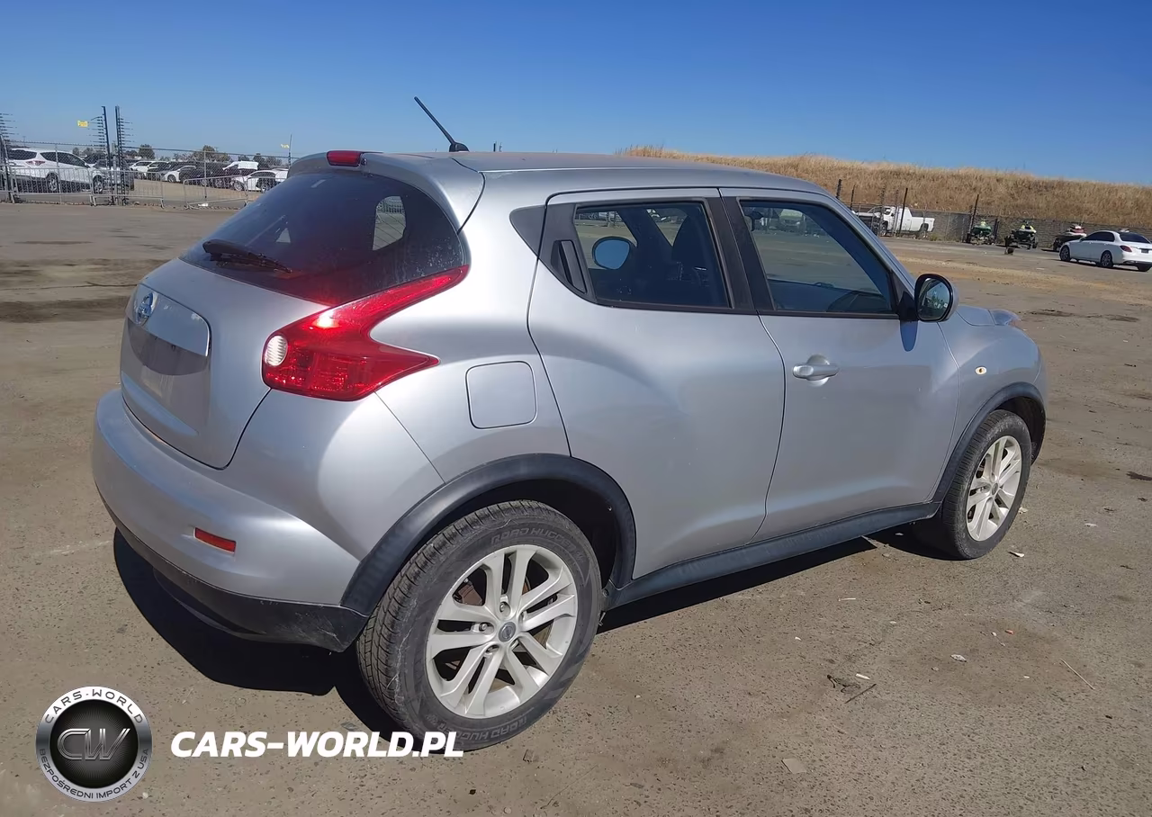 2013 Nissan Juke S VIN:JN8AF5MR0DT203360 - 4