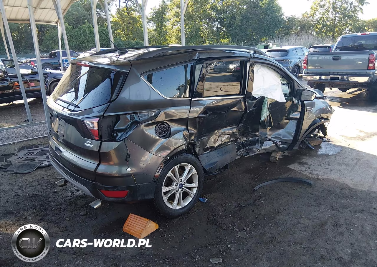 2018 Ford Escape Se VIN:1FMCU0GD0JUC17192 - 4