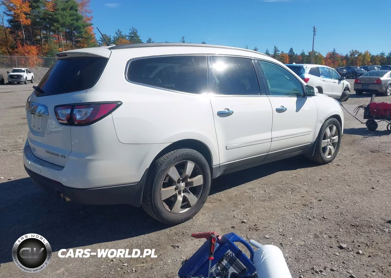 2015 Chevrolet Traverse Ltz VIN:1GNKVJKD5FJ208966 - 4