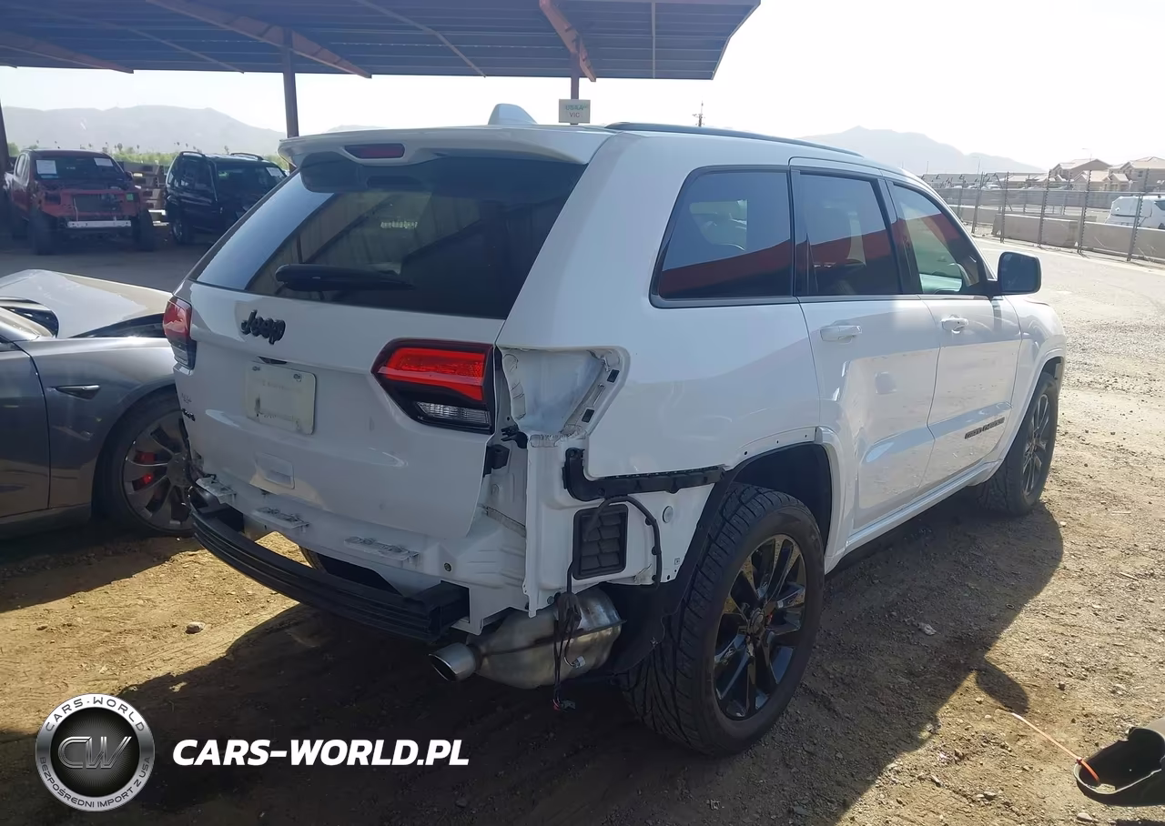 2021 Jeep Grand Cherokee Laredo X 4X4 VIN:1C4RJFAG4MC731182 - 4