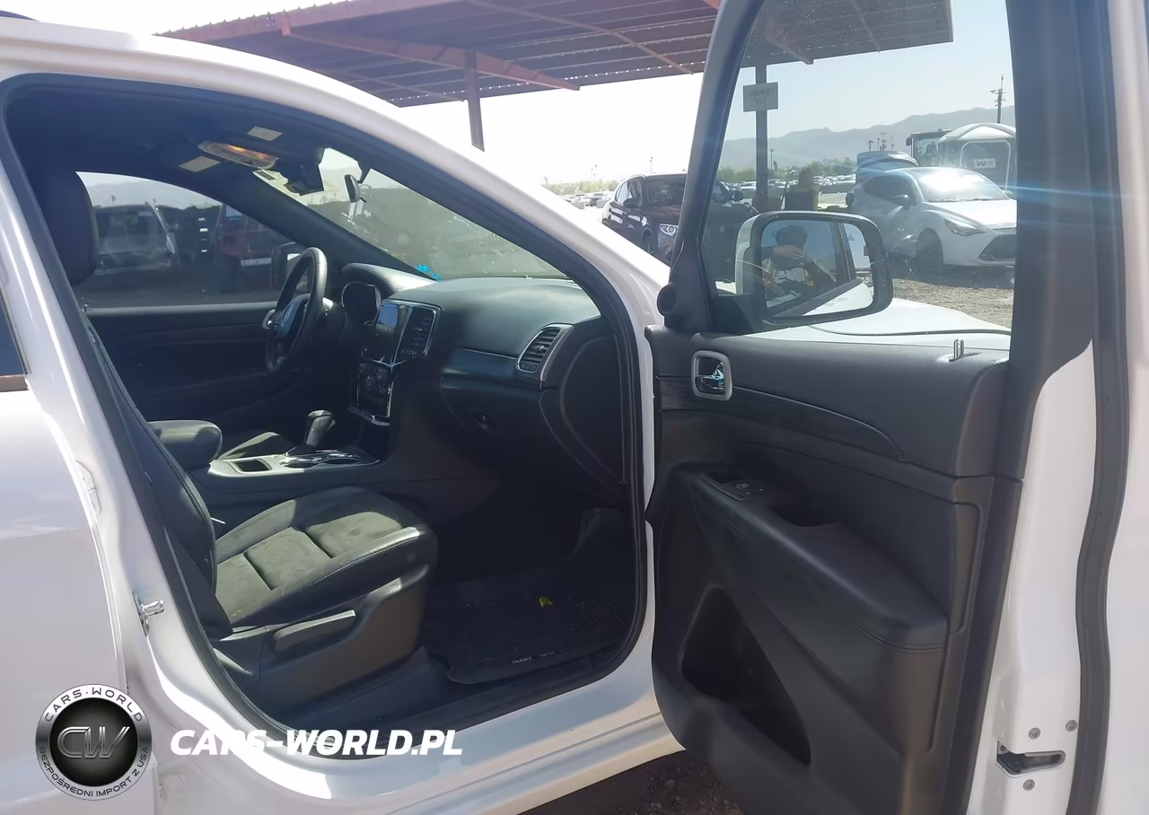 2021 Jeep Grand Cherokee Laredo X 4X4 VIN:1C4RJFAG4MC731182 - 5