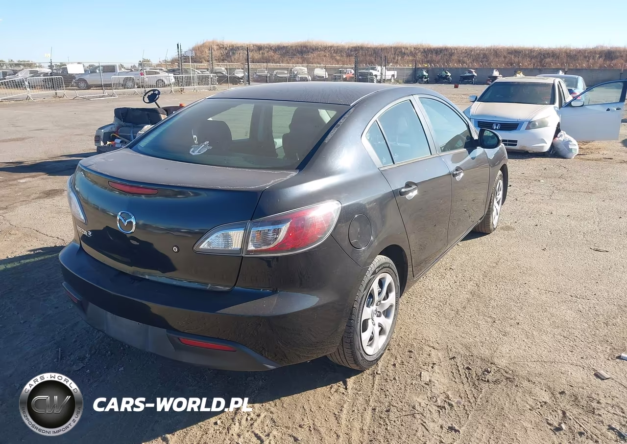 2011 Mazda Mazda3 I Sport VIN:JM1BL1UG5B1490543 - 4