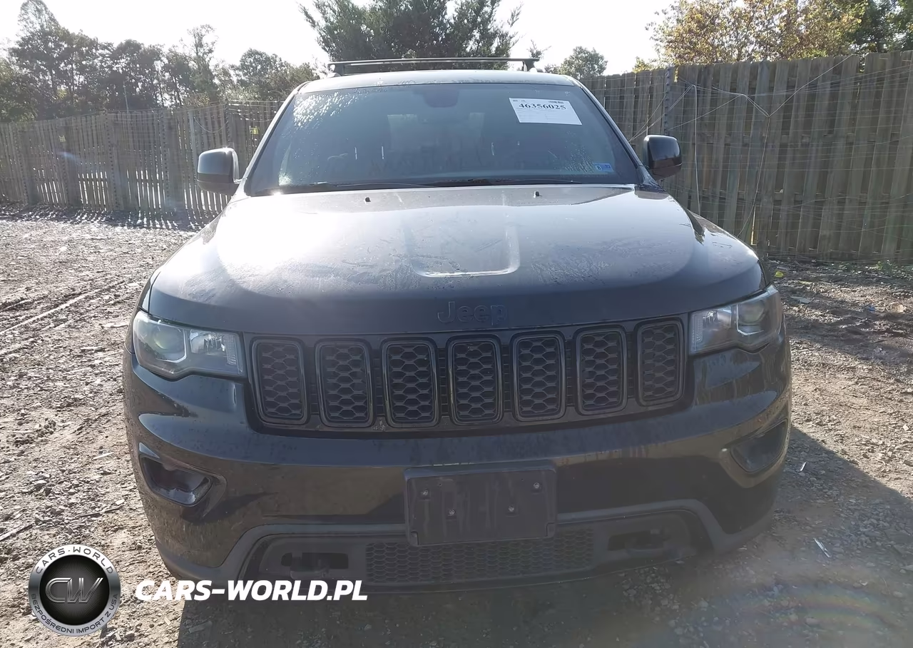 2018 Jeep Grand Cherokee Upland 4X4 VIN:1C4RJFAG1JC469472 - 12
