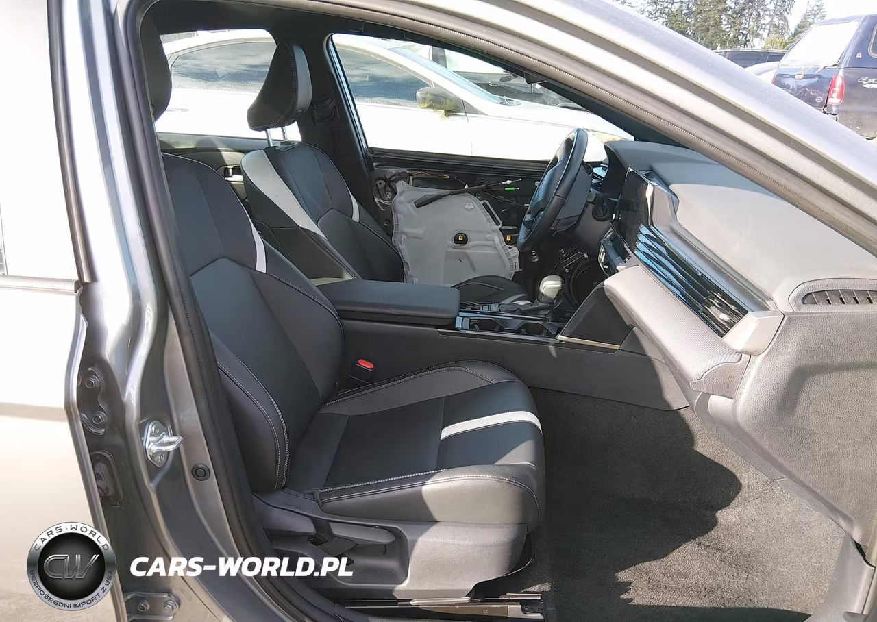 2025 Toyota Camry Se VIN:4T1DAACK2SU608191 - 5