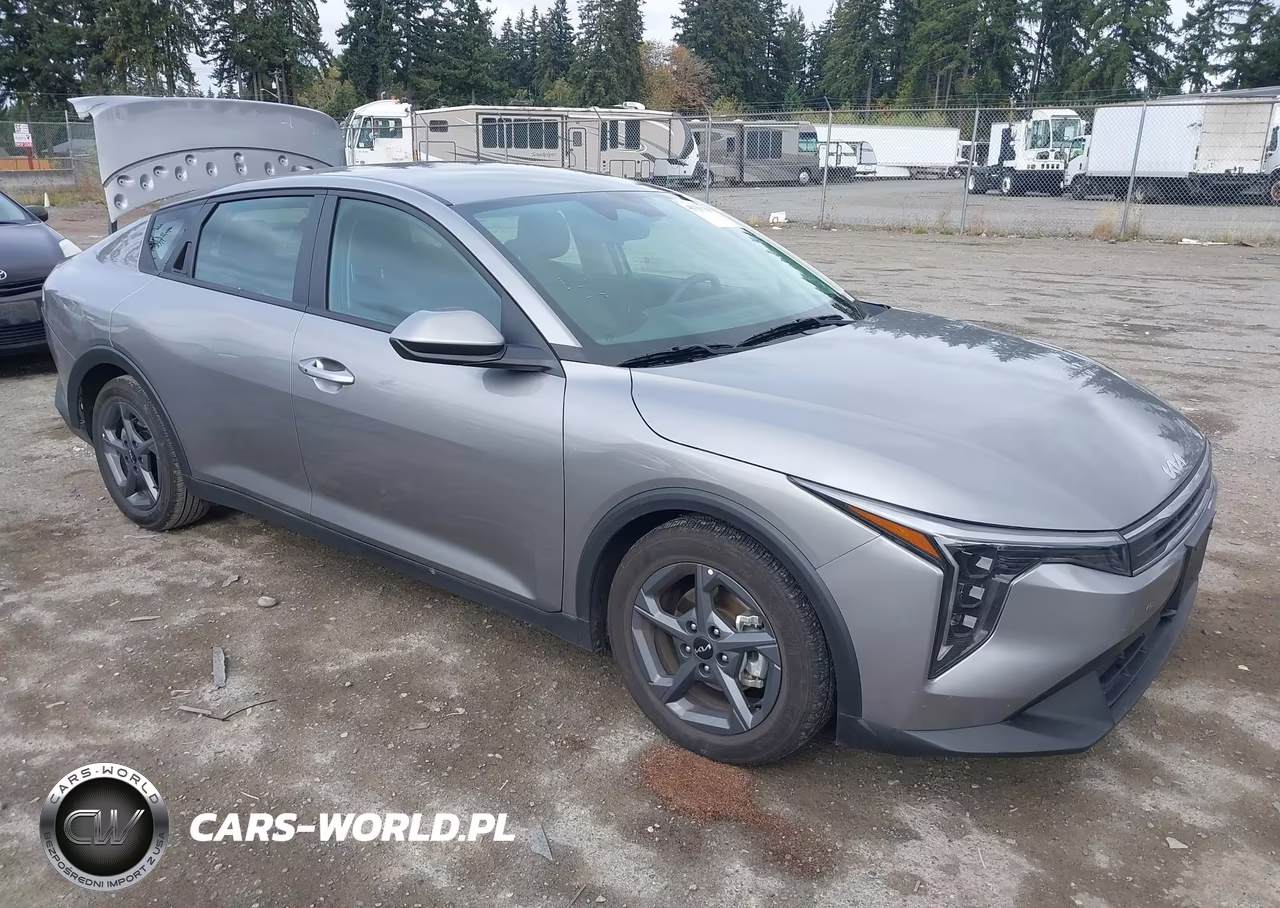 2026 Kia K4 Lxs – zdjęcie 1 z 17