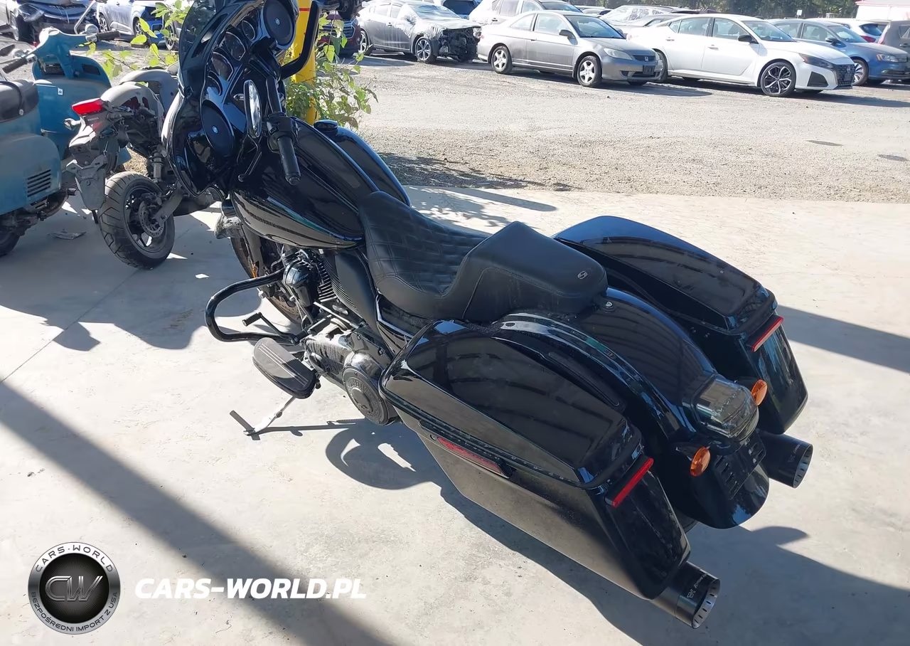 2023 Harley-Davidson Flhxst VIN:1HD1ABL15PB635228 - 3
