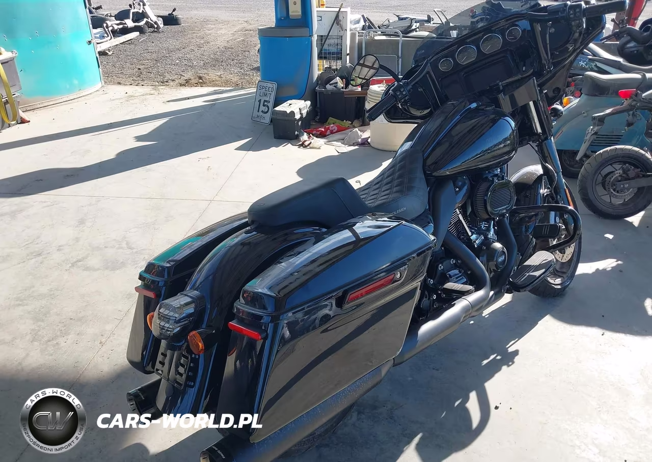 2023 Harley-Davidson Flhxst VIN:1HD1ABL15PB635228 - 4
