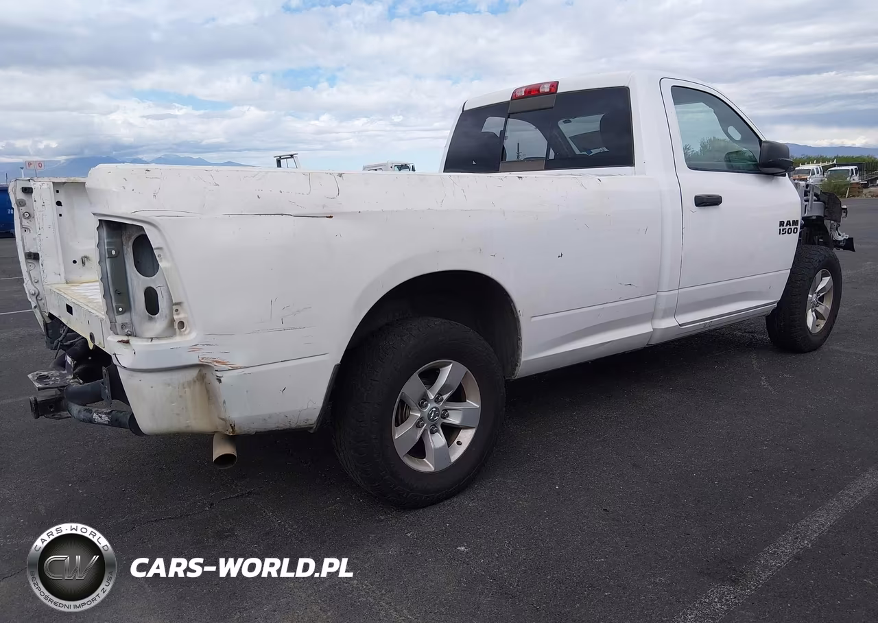 2015 Ram 1500 Tradesman VIN:3C6JR6DT3FG621746 - 4