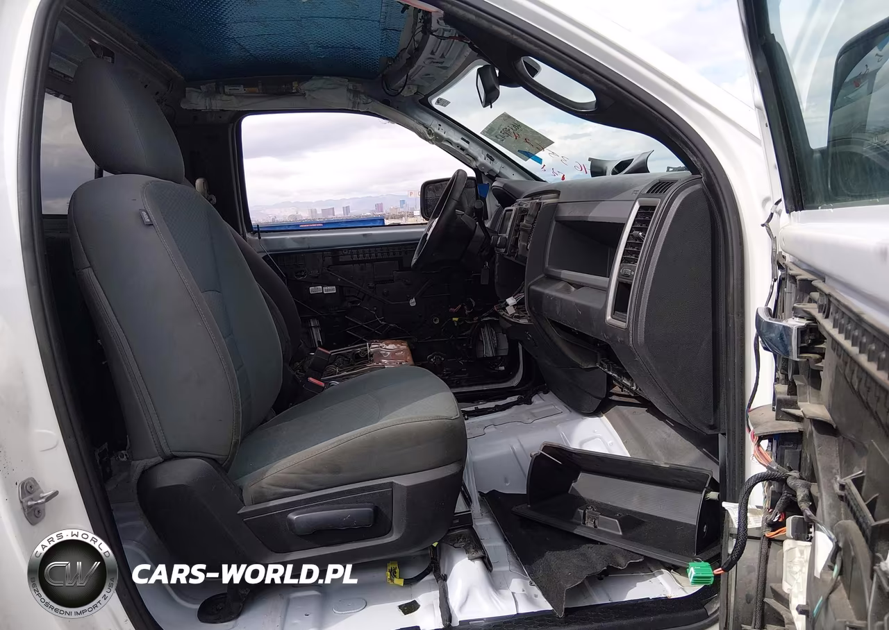 2015 Ram 1500 Tradesman VIN:3C6JR6DT3FG621746 - 5